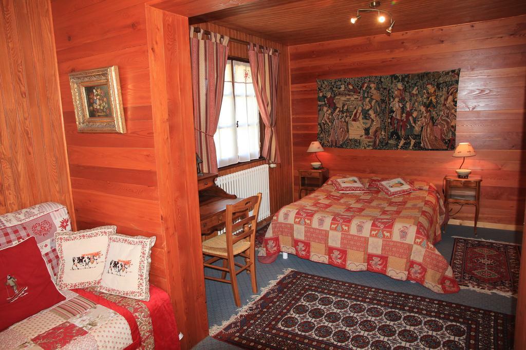 Guest House Chalet Saint Roch Albiez-Montrond Room photo